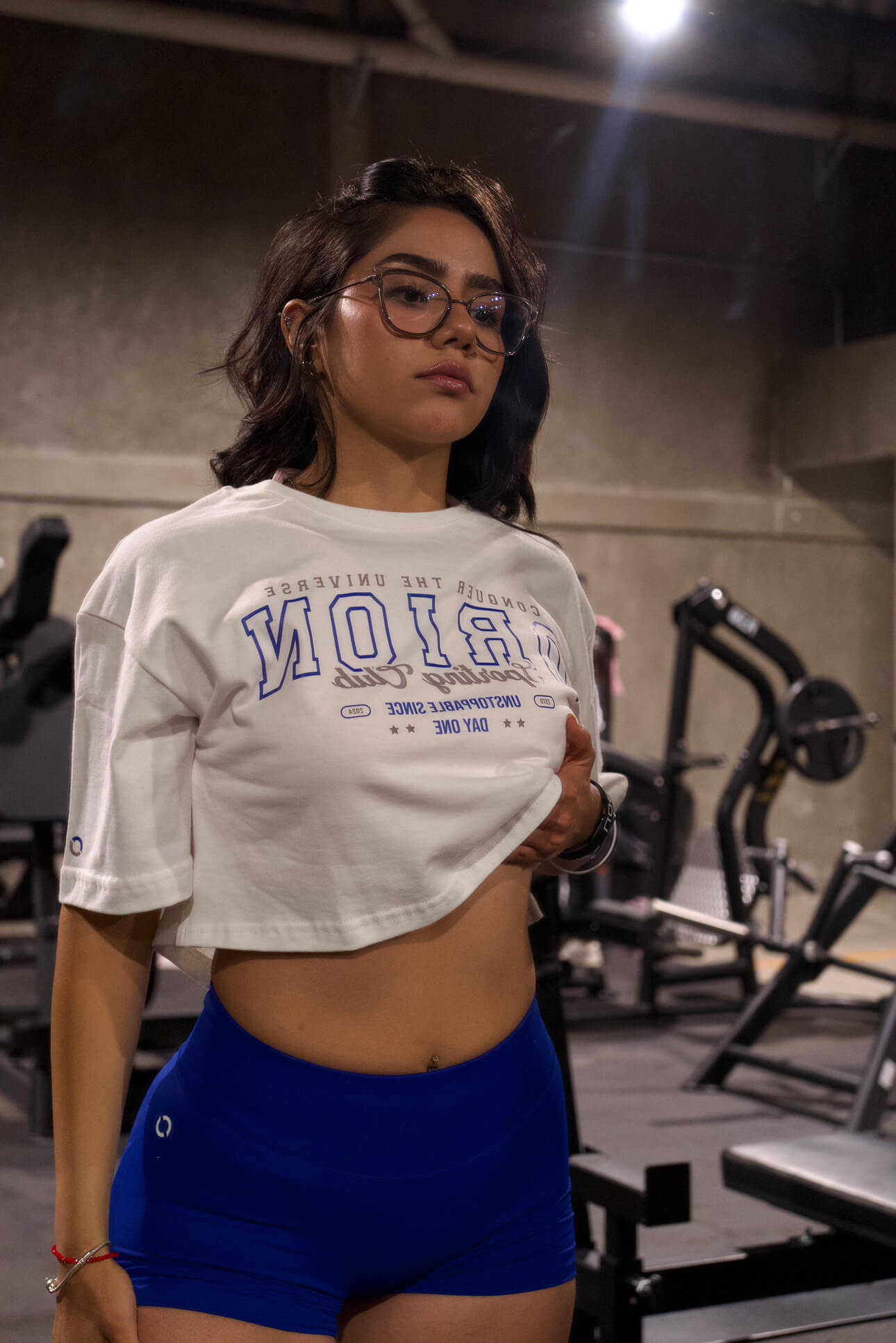 CROP-TOP SPORTING CLUB